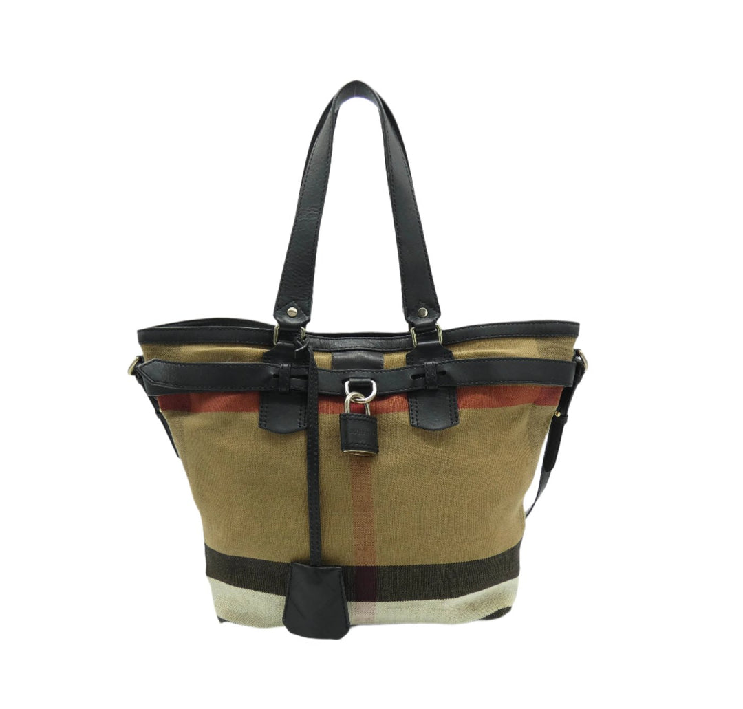 The Burberry Collection at Occhi Azzurri