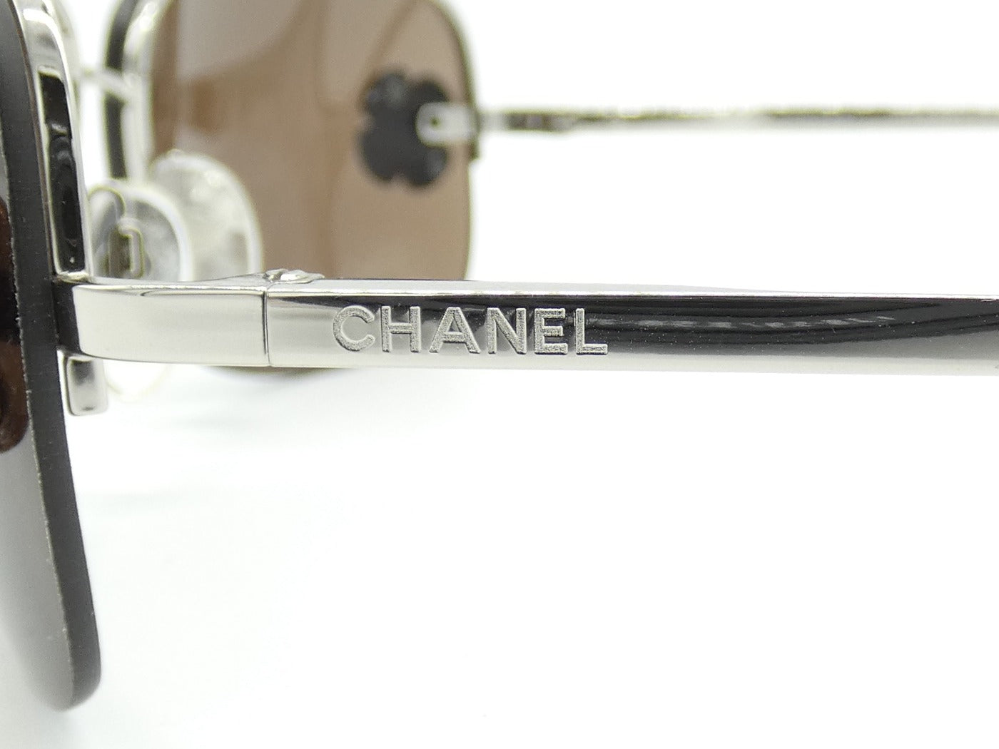 Chanel Brown Camellia Flower Rimless CC Sunglasses 4135 Sunglasses Chanel
