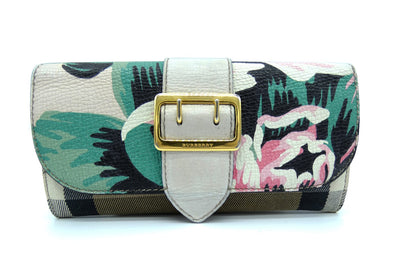 Burberry Floral and House Check Chesham Buckle Wallet Wallet Burberry