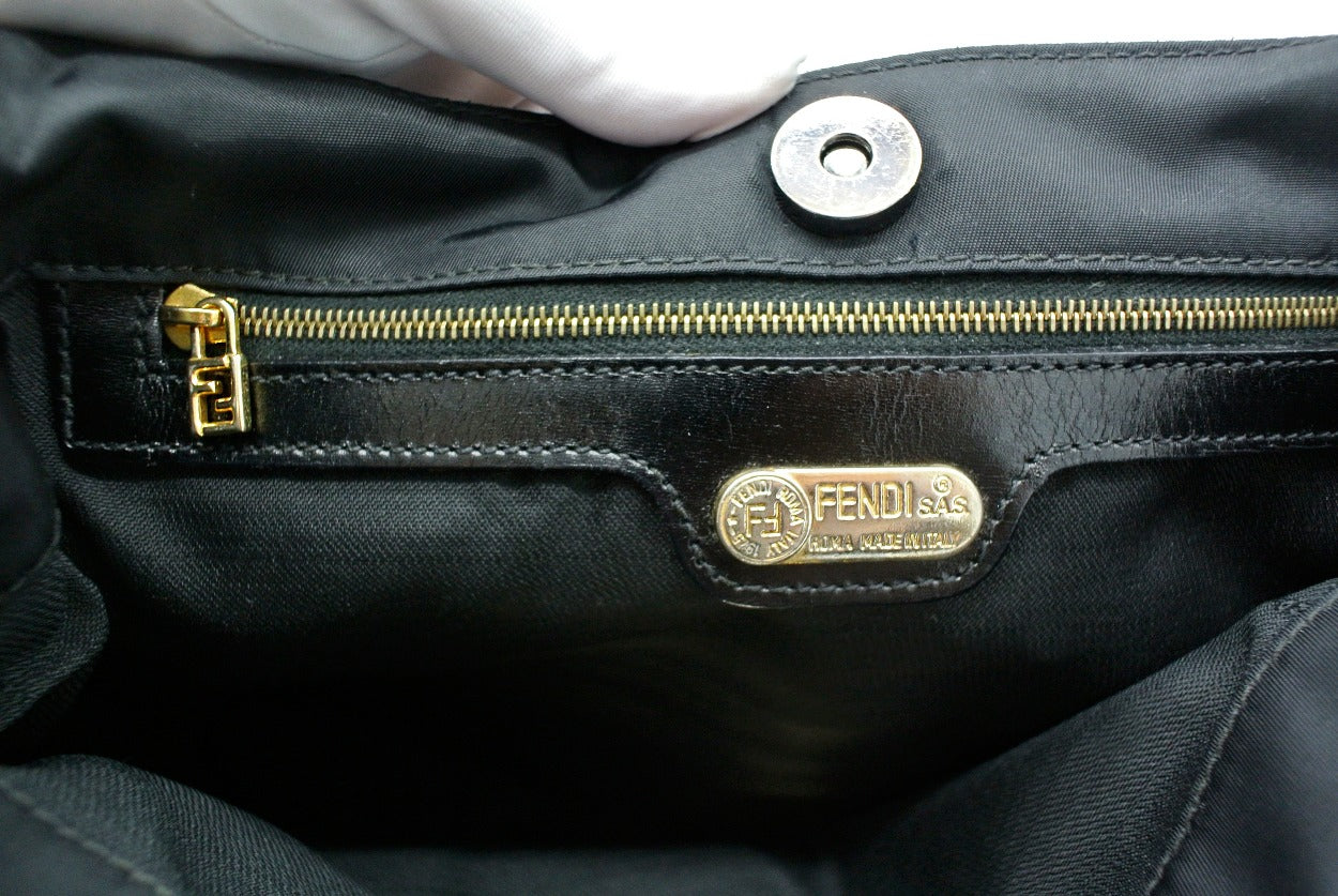 Fendi Vintage Black Nylon Logo Shoulder Bag Bag Fendi