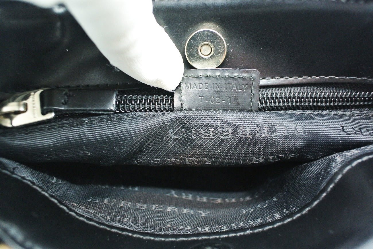 Burberry t bag outlet