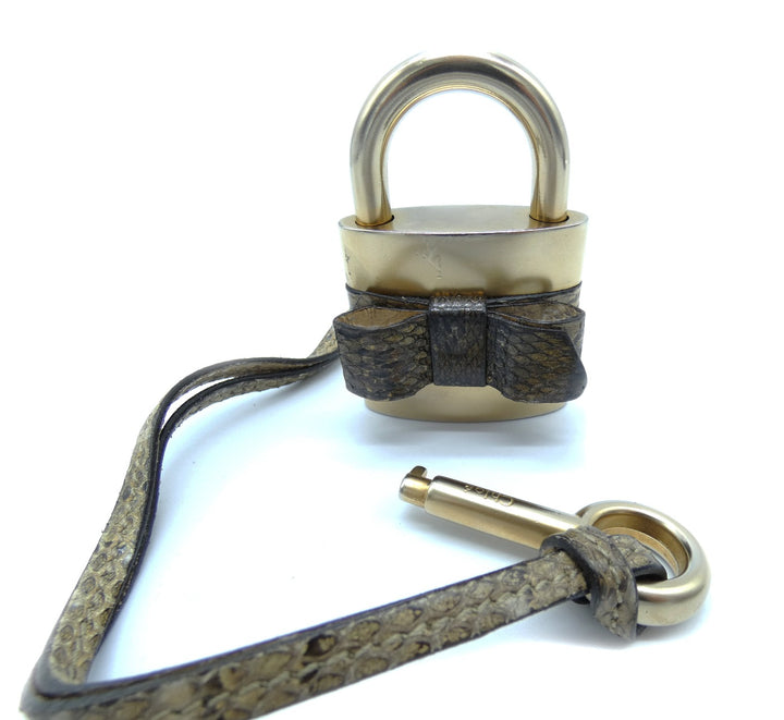 lockfront_56ad90b2-fab1-45d7-