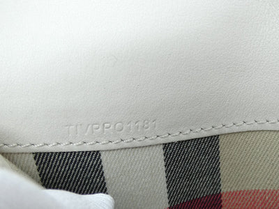 Burberry Soft Grain Limestone Halton Wallet Wallet Burberry